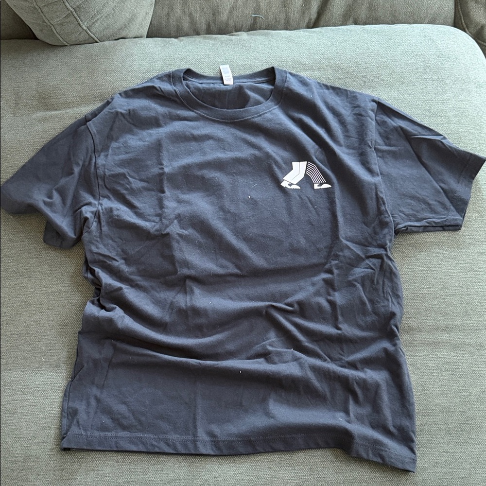 Golf Khakis Graphic Tee - Men’s Large - Brand New